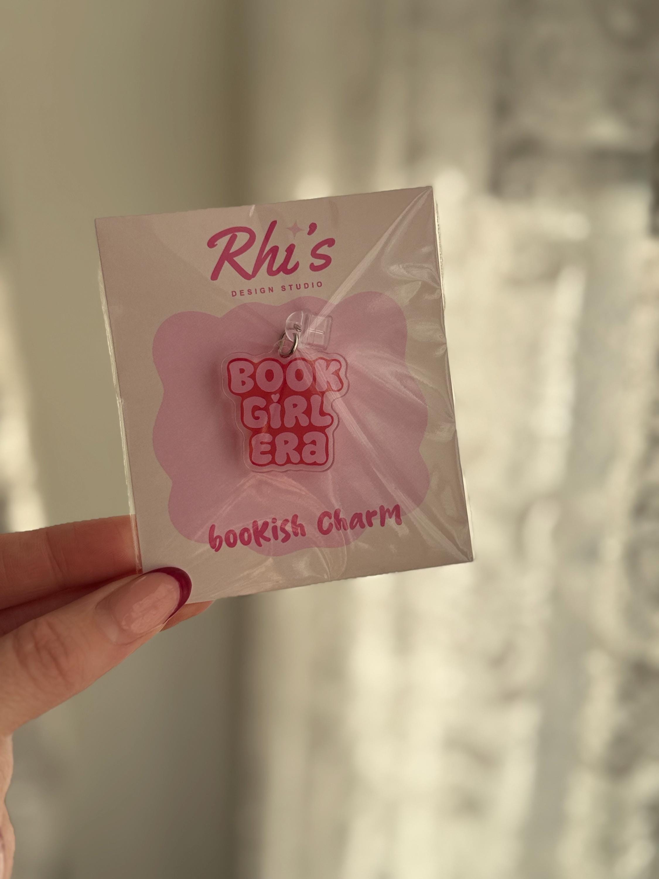 Book Girl Era Kindle Dust Plug | USB-C E- Reader Charm