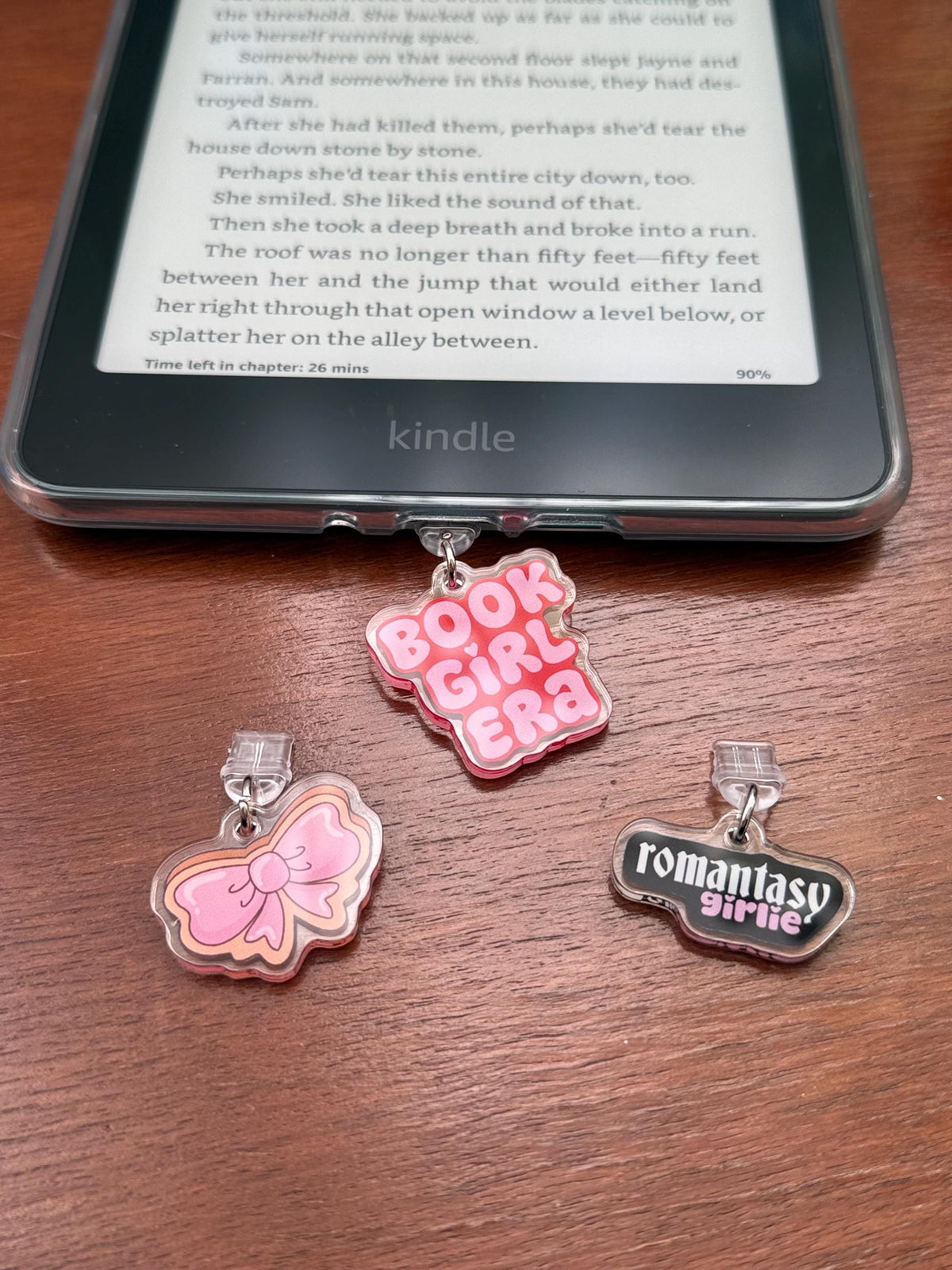 Book Girl Era Kindle Dust Plug | USB-C E- Reader Charm